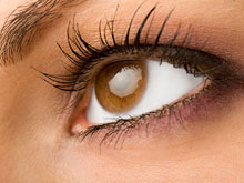 Процедуры, призванные избавить от морщин, могут лишить человека зрения
